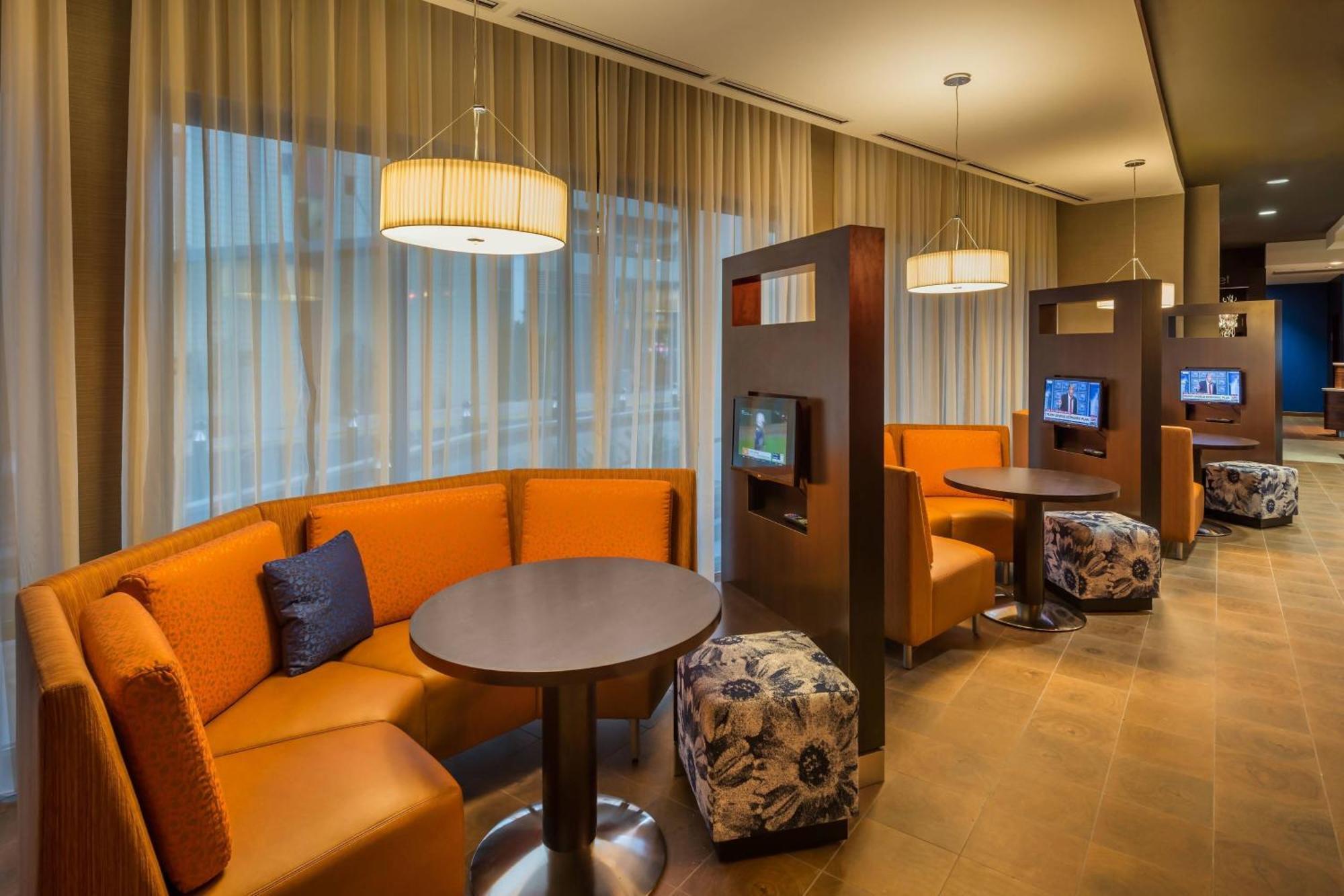 Courtyard By Marriott Reno Downtown/Riverfront Exterior photo